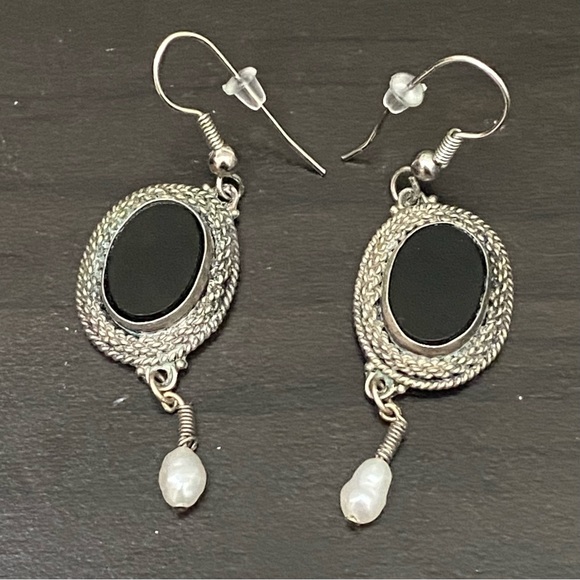 Sterling Silver 925 Made in Israel Black Onyx Dangling Rice Pearl Drop Earrings - Picture 5 of 11